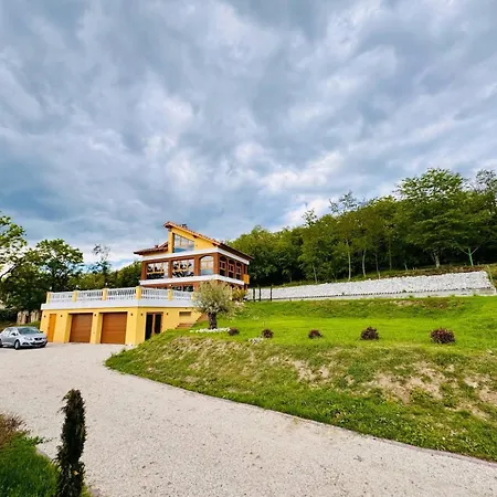 Beelvita&jacuzzi Vila