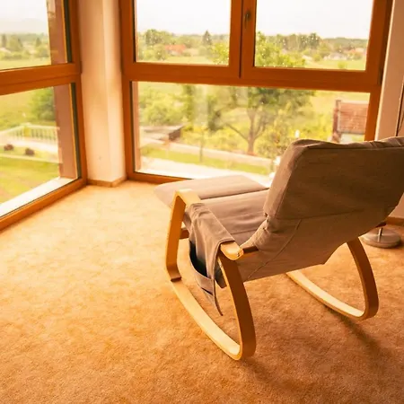 Beelvita - Private Pool& Jacuzzi * Bielovce