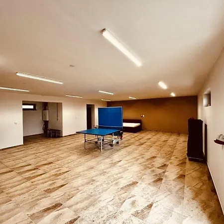 Beelvita - Private Pool& Jacuzzi * Bielovce