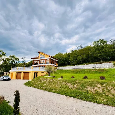 Beelvita - Private Pool& Jacuzzi Villa Bielovce