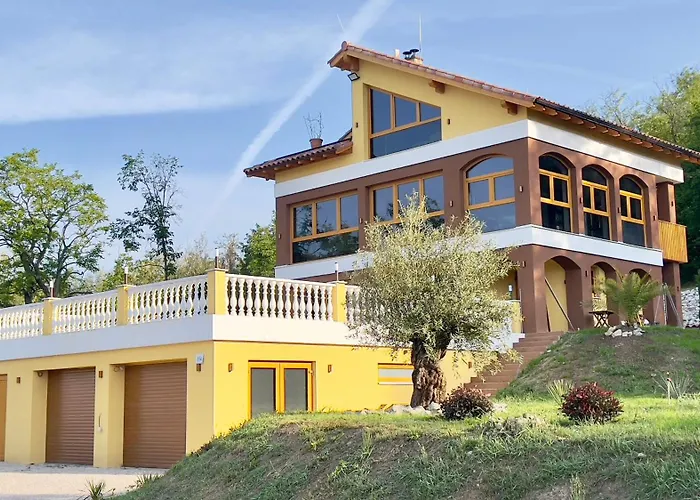 Beelvita&jacuzzi ヴィラ Bielovce