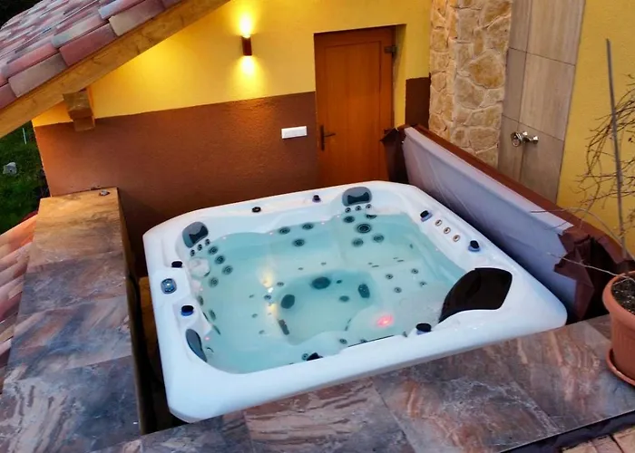 Beelvita&jacuzzi ヴィラ Bielovce