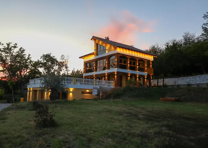 Beelvita&jacuzzi ヴィラ