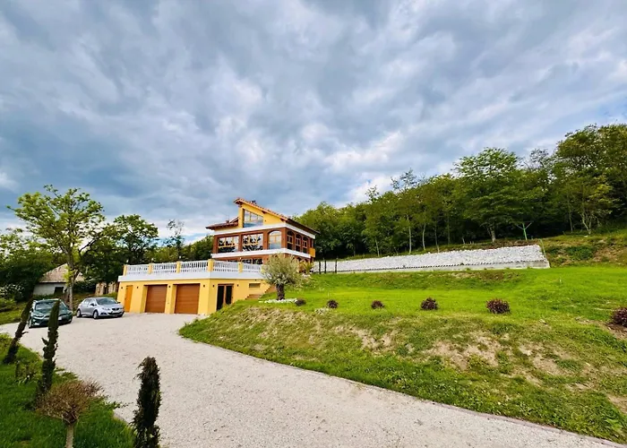 Beelvita&jacuzzi ヴィラ