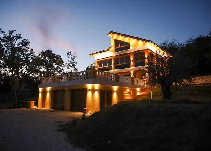 Beelvita&jacuzzi ヴィラ